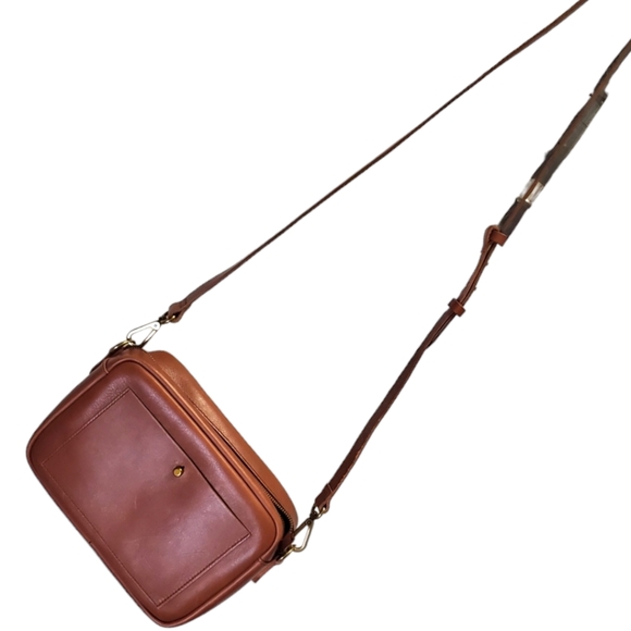 Madewell Handbags - Madewell $148 The Large Transport Camera Bag English Saddle MA971